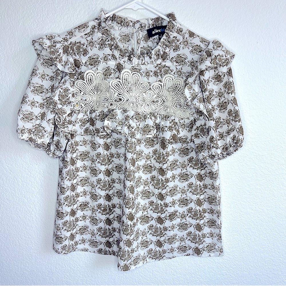 Blouse floral print short sleeves and ruffle accent Feminine cottage dressy